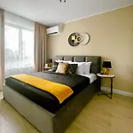 Apartment Aze - Forest Whisper Bucharest