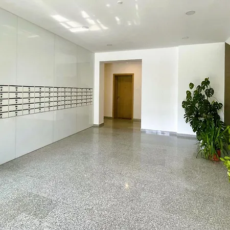 Aze - Forest Whisper * Bucarest