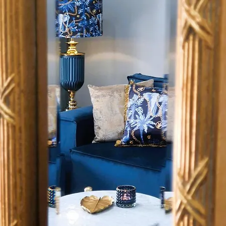 Aze - Forest Whisper Bucarest